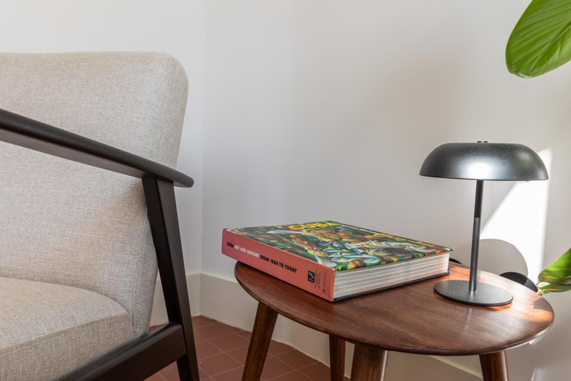 Alvalade 58 - Charming 2 Bedroom Apartment With Ac Near The Airport And City Center Lisbon Luaran gambar