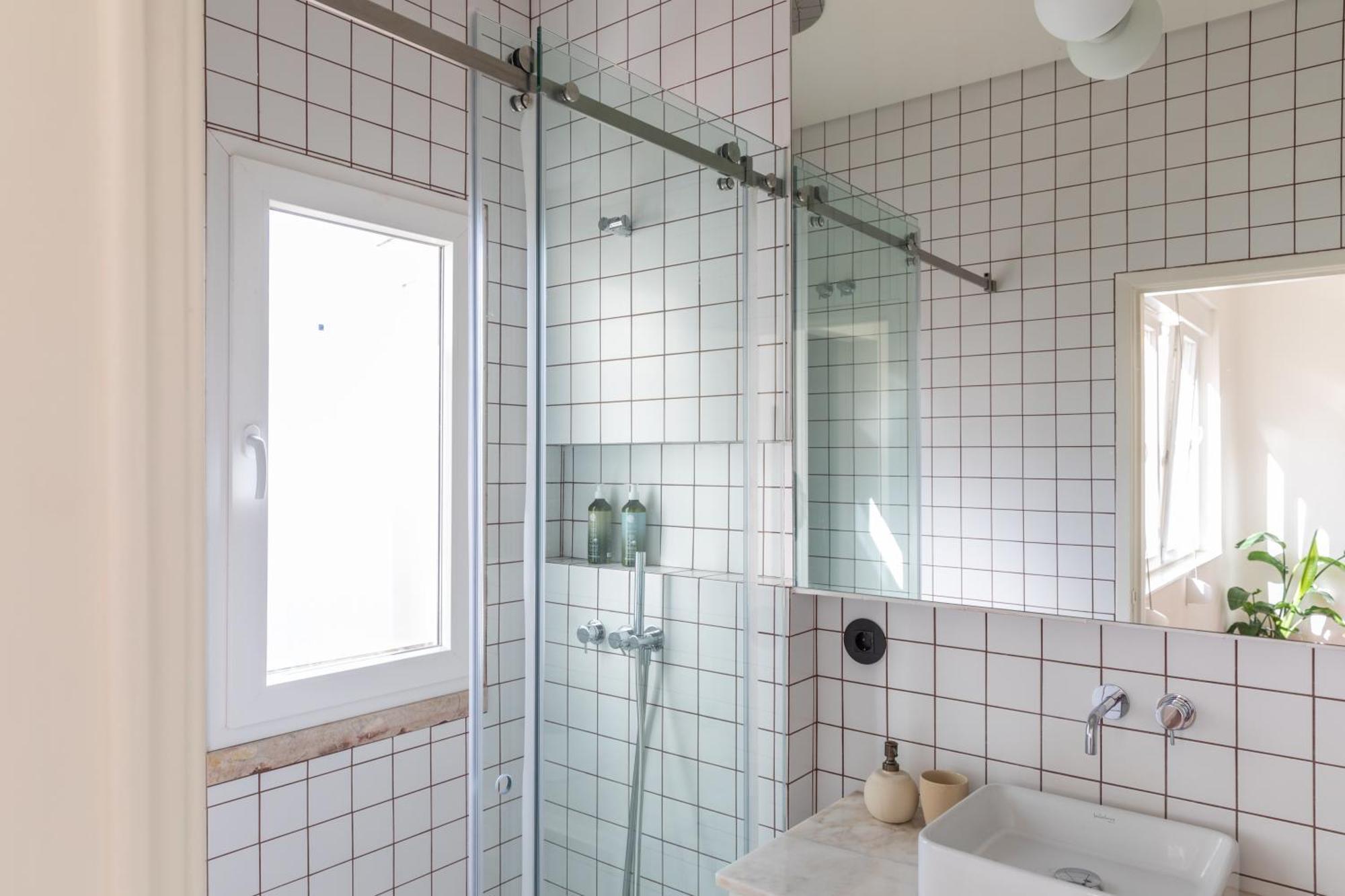 Alvalade 58 - Charming 2 Bedroom Apartment With Ac Near The Airport And City Center Lisbon Luaran gambar