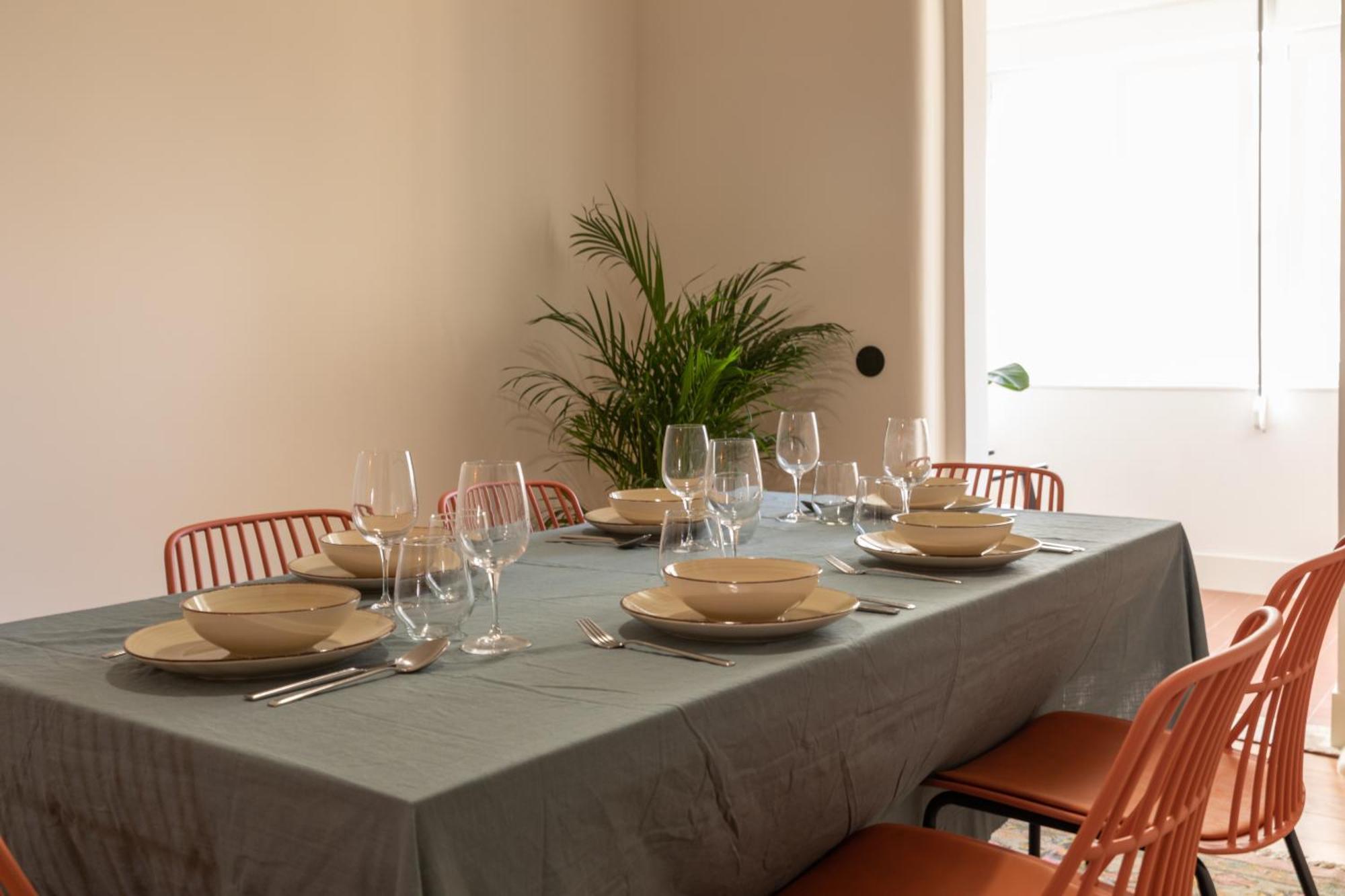 Alvalade 58 - Charming 2 Bedroom Apartment With Ac Near The Airport And City Center Lisbon Luaran gambar