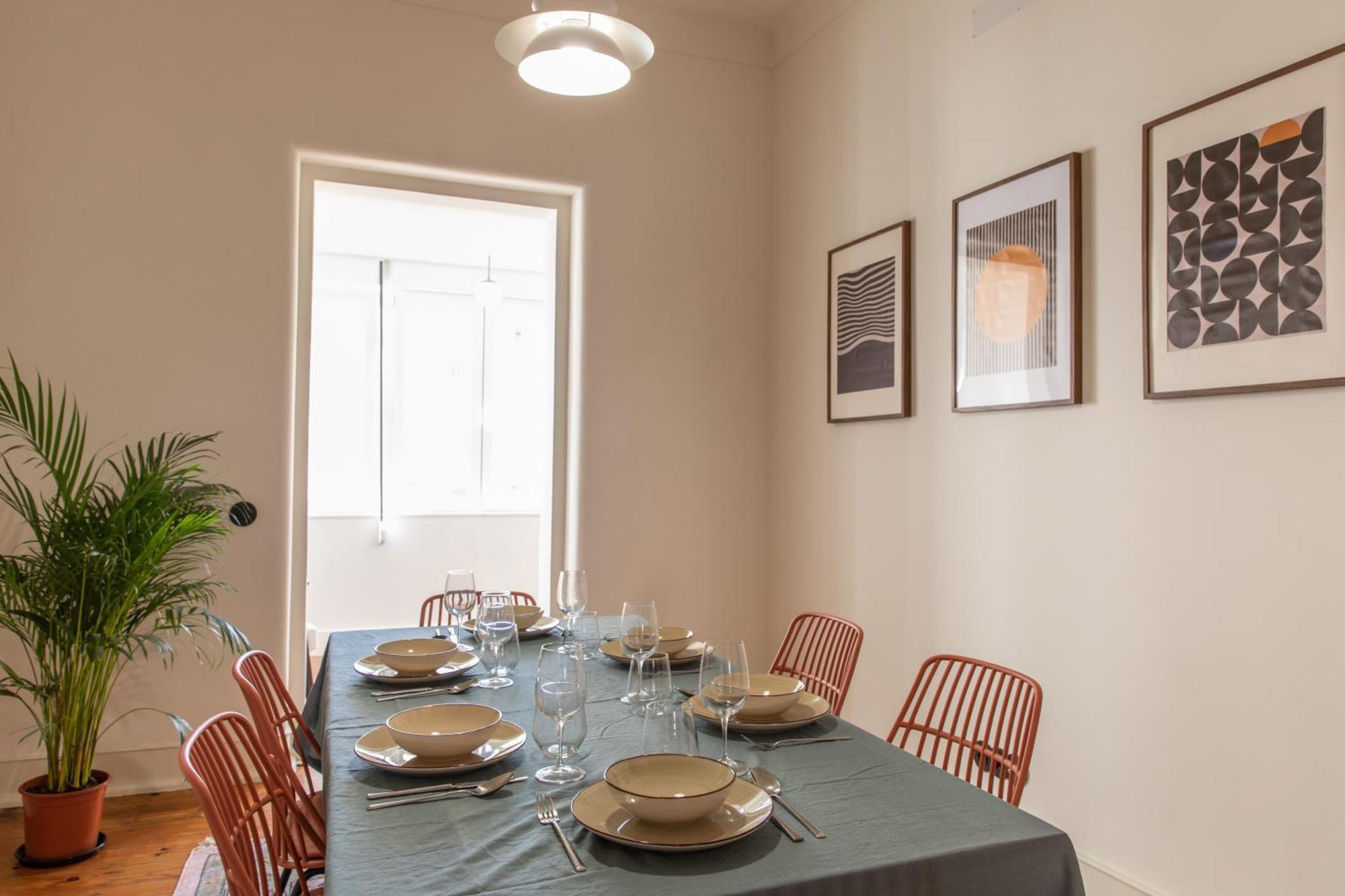 Alvalade 58 - Charming 2 Bedroom Apartment With Ac Near The Airport And City Center Lisbon Luaran gambar