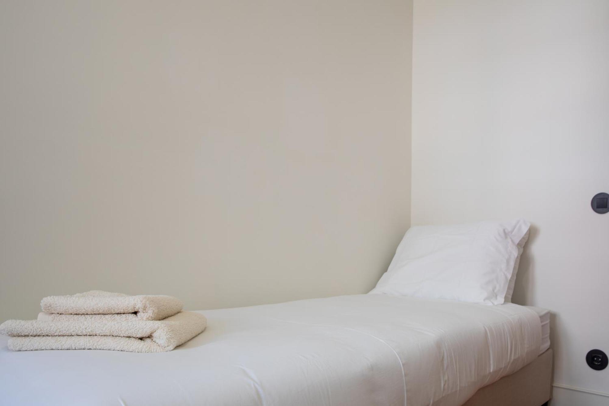 Alvalade 58 - Charming 2 Bedroom Apartment With Ac Near The Airport And City Center Lisbon Luaran gambar